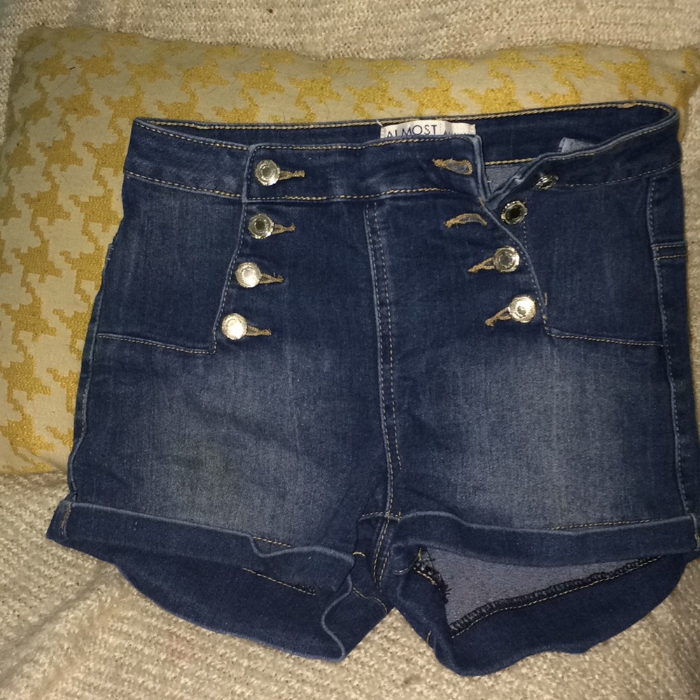 Sailor style denim shorts